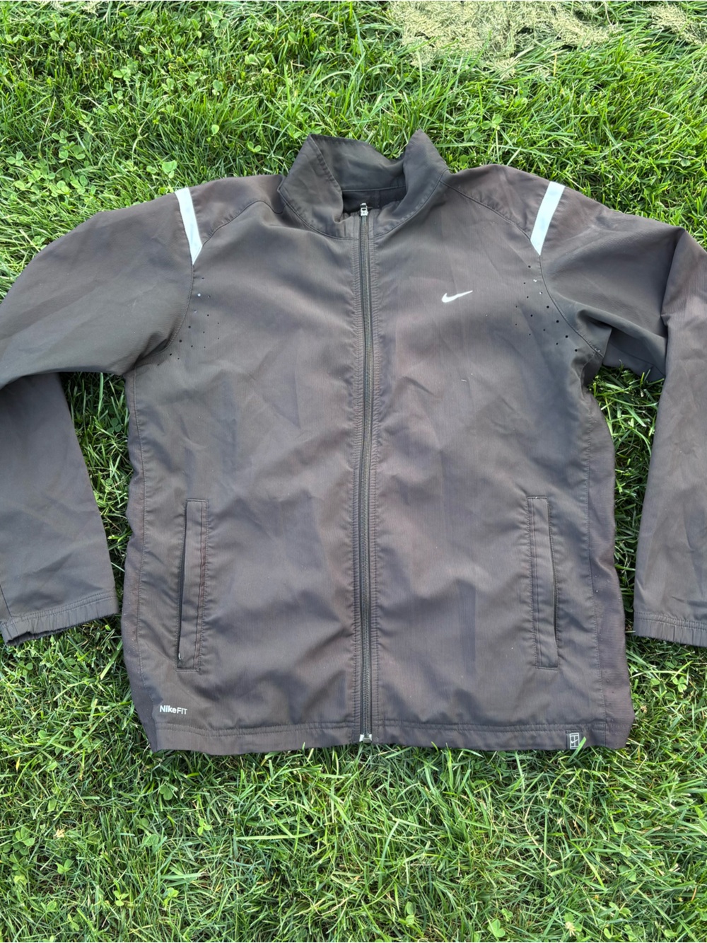 Nike Black Full-Zip Running Jacket with Reflective Accents